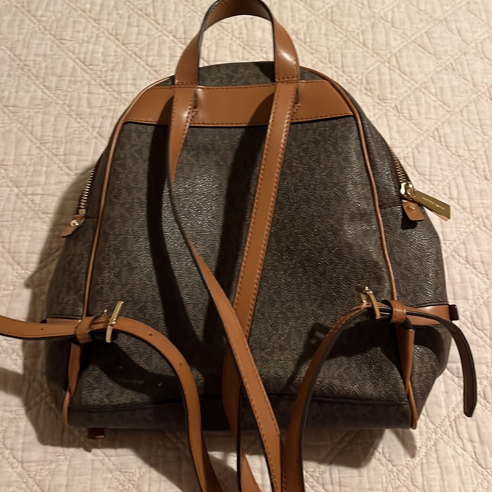 Michael Kors Medium Logo Backpack - Picture 4 of 10